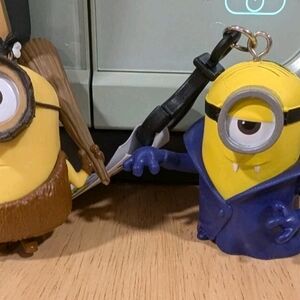 2 NWT Minion Cro-minion Stuart Clip Keychains
